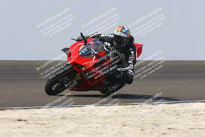 media/Sep-20-2025-TrackDaz (Sat) [[27f0cde673]]/B Group/1120am (Turn 2)/